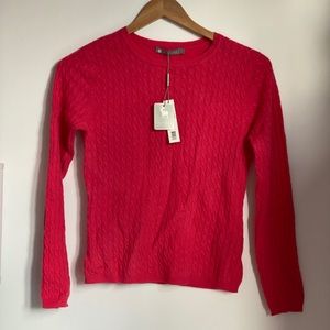 In cashmere HOT pink fitted sweater